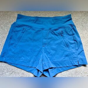 Athleta Trekkie North Shorts, blue, size 4
